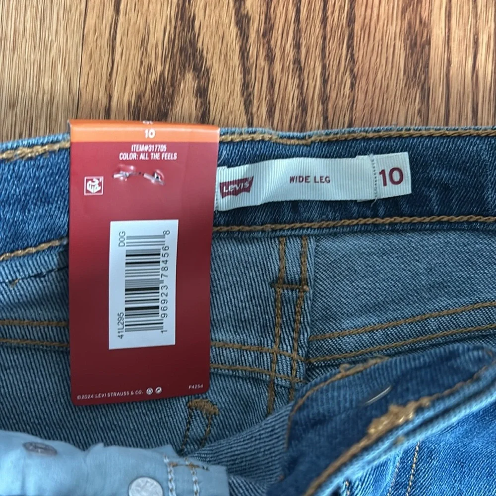 Levis brand new